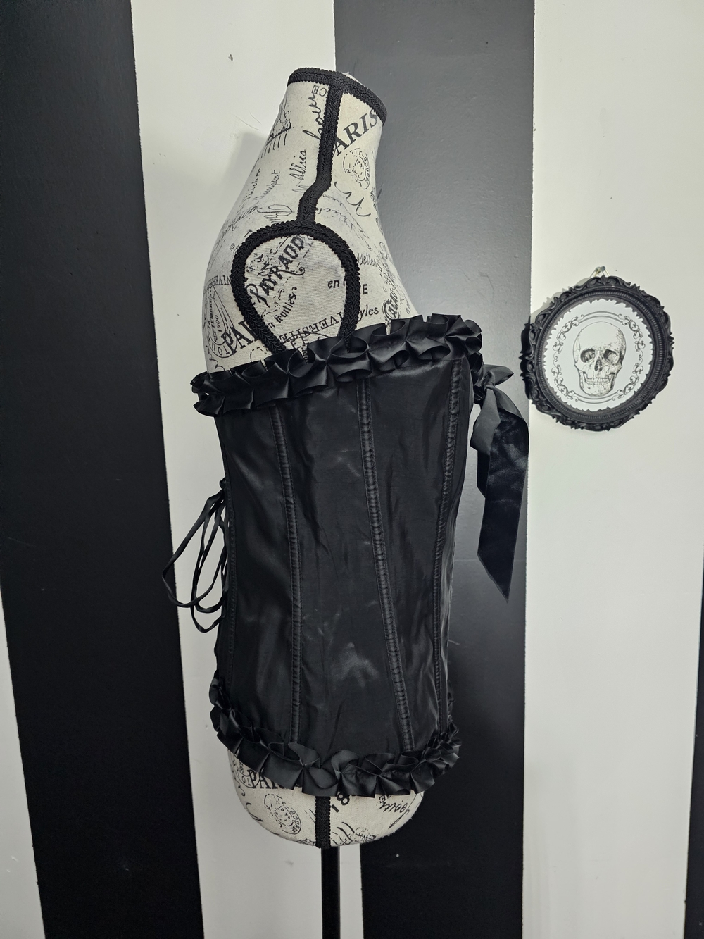 Satin Ruffle Corset Bustier - Picture 2 of 4